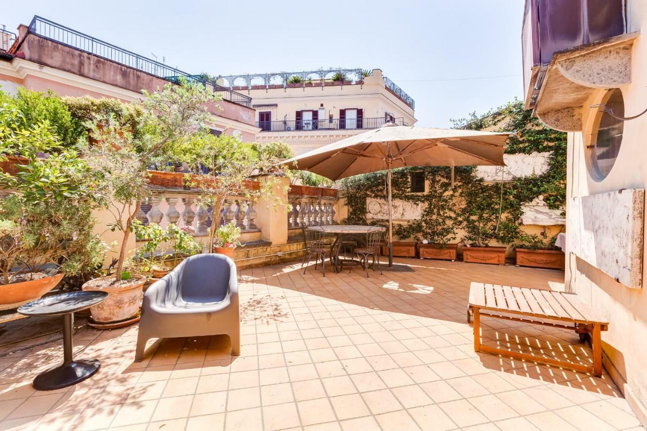 Colosseum Terrace Apartment Рим Екстер'єр фото