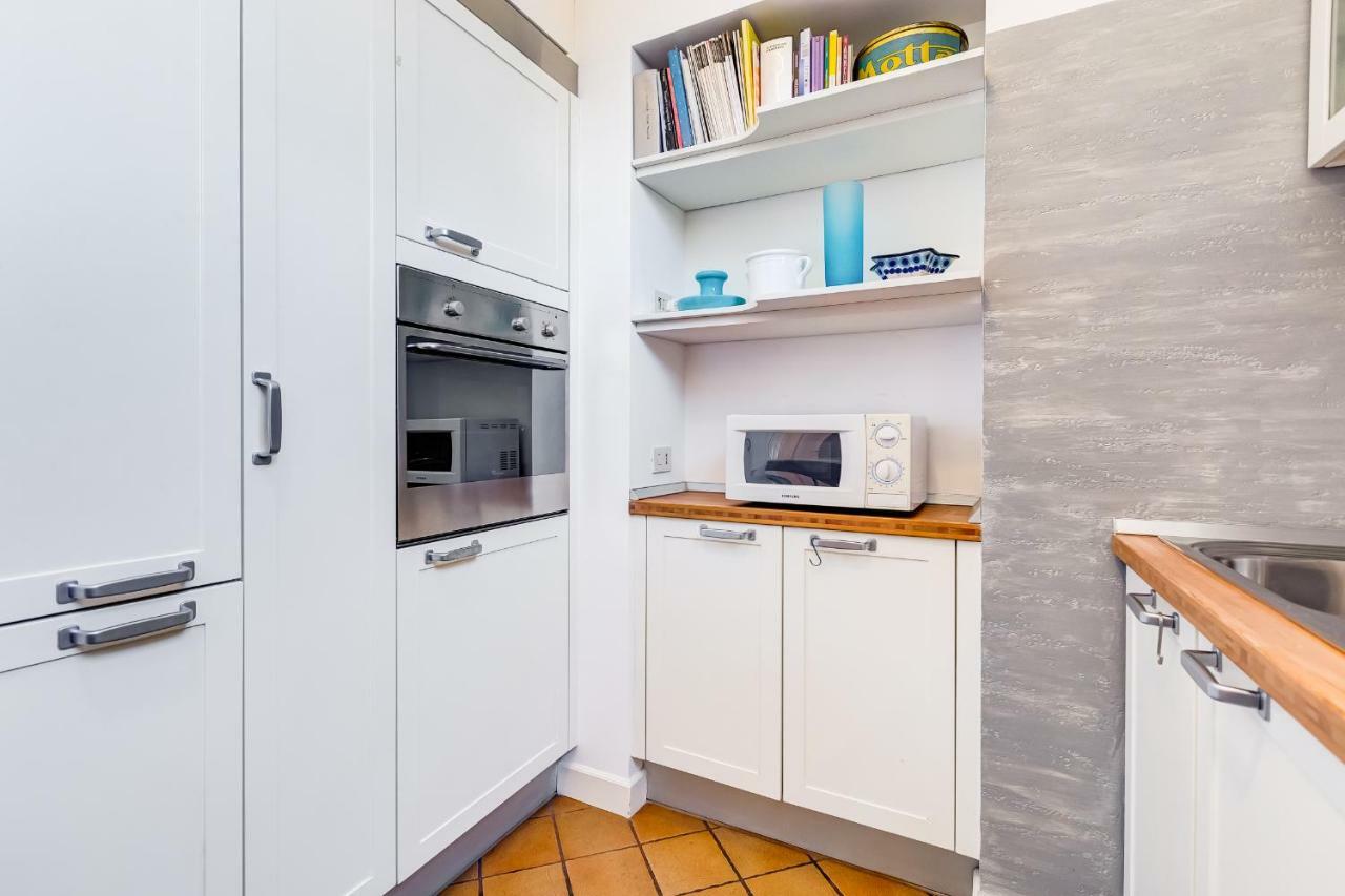 Colosseum Terrace Apartment Рим Екстер'єр фото