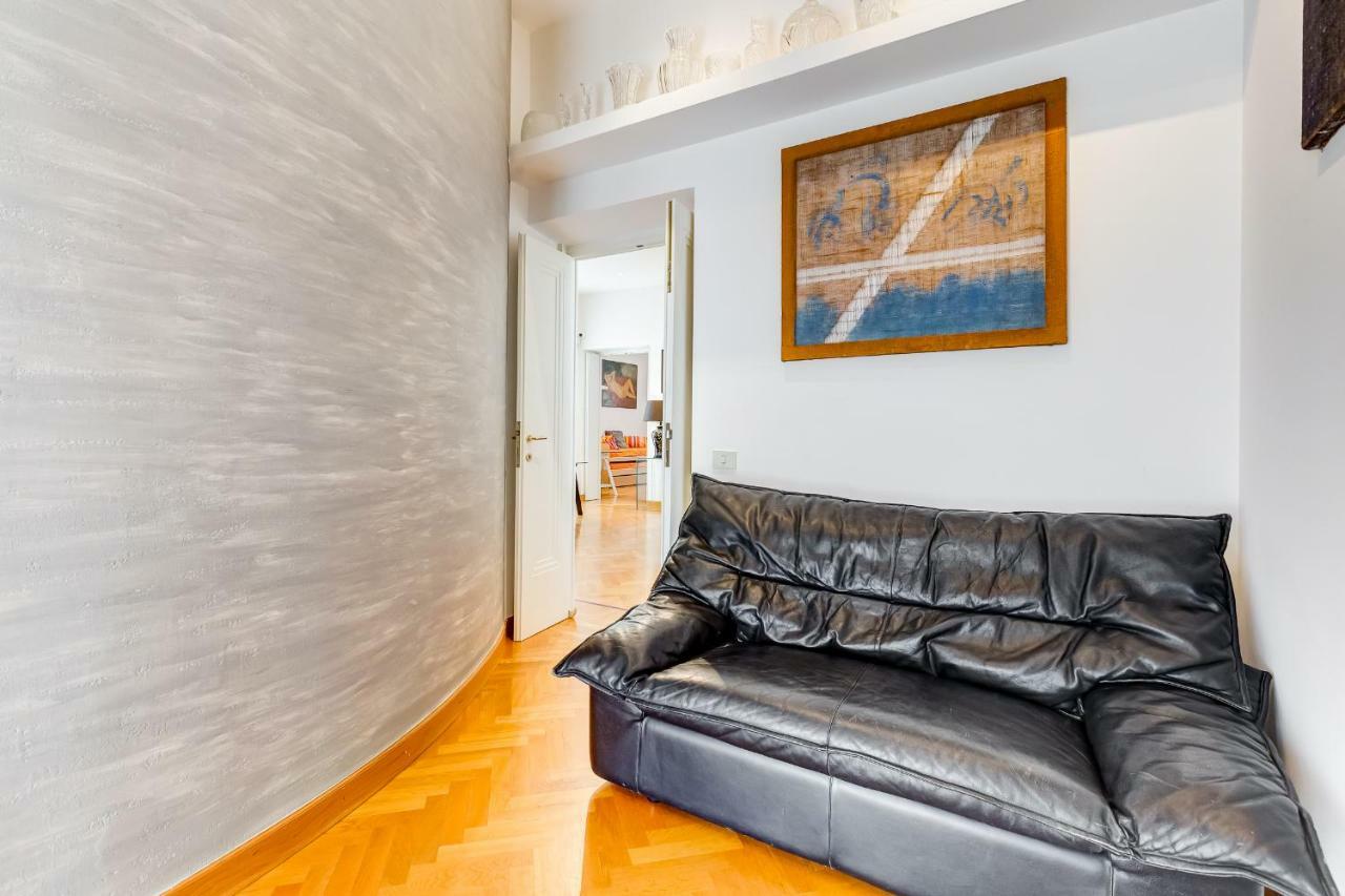 Colosseum Terrace Apartment Рим Екстер'єр фото
