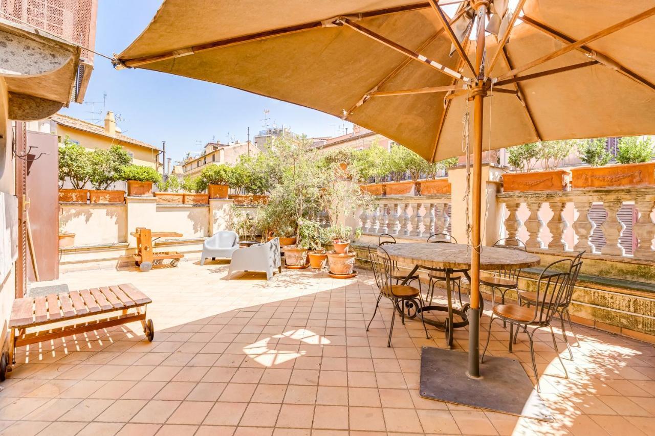 Colosseum Terrace Apartment Рим Екстер'єр фото