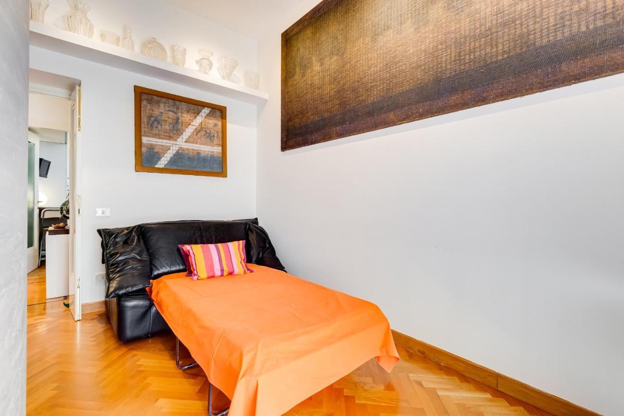 Colosseum Terrace Apartment Рим Екстер'єр фото